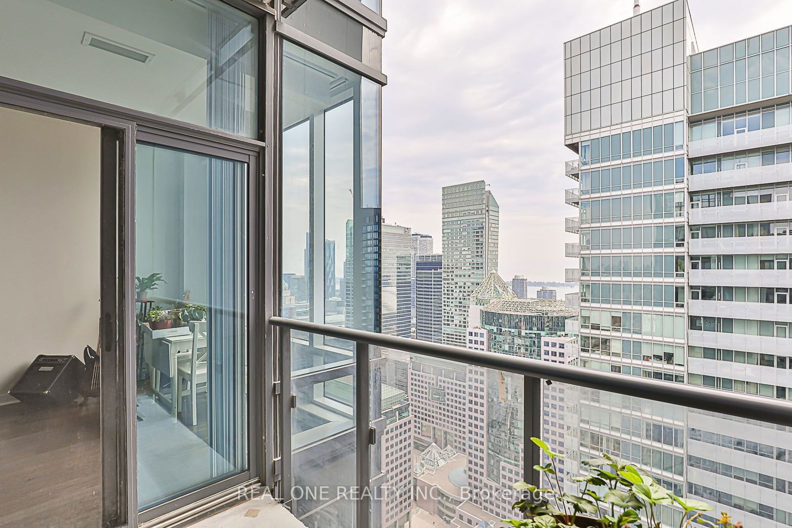 295 Adelaide St W, unit 4408 for sale