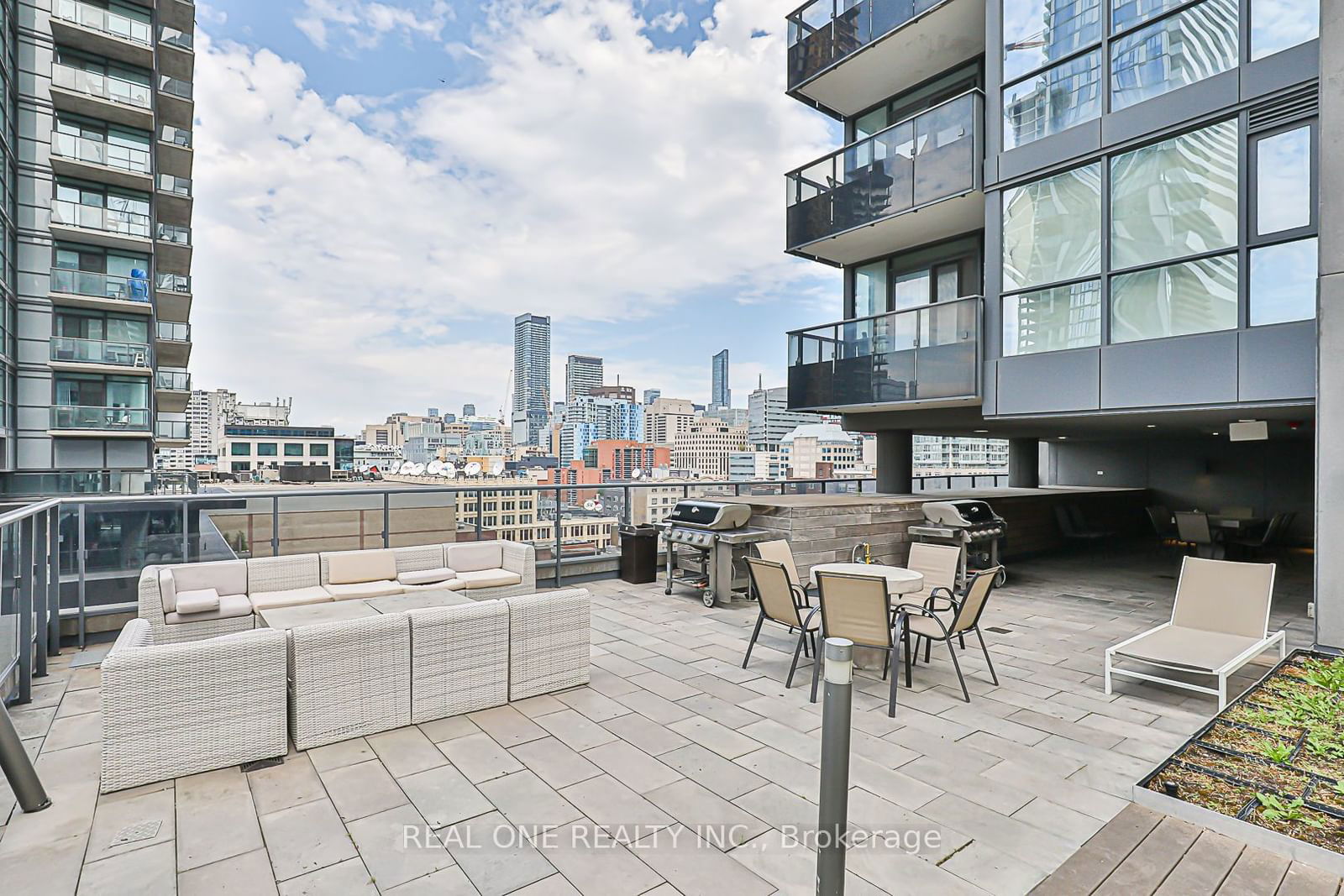 295 Adelaide St W, unit 4408 for sale