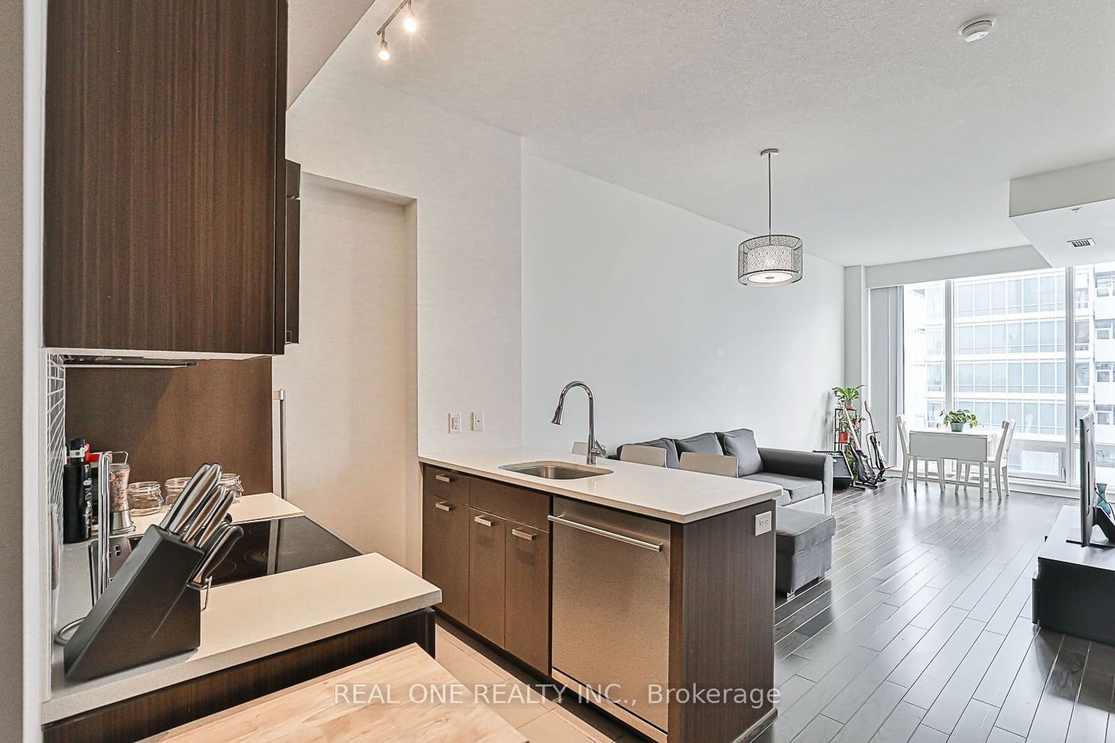 295 Adelaide St W, unit 4408 for sale