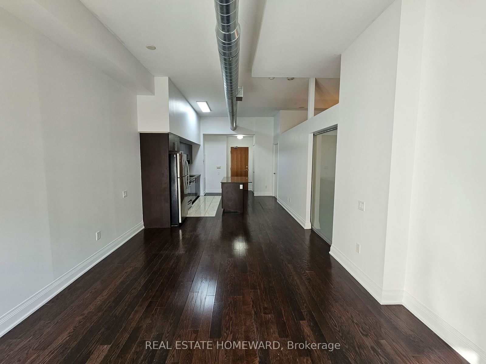 2191 Yonge St, unit Loft #4 for rent