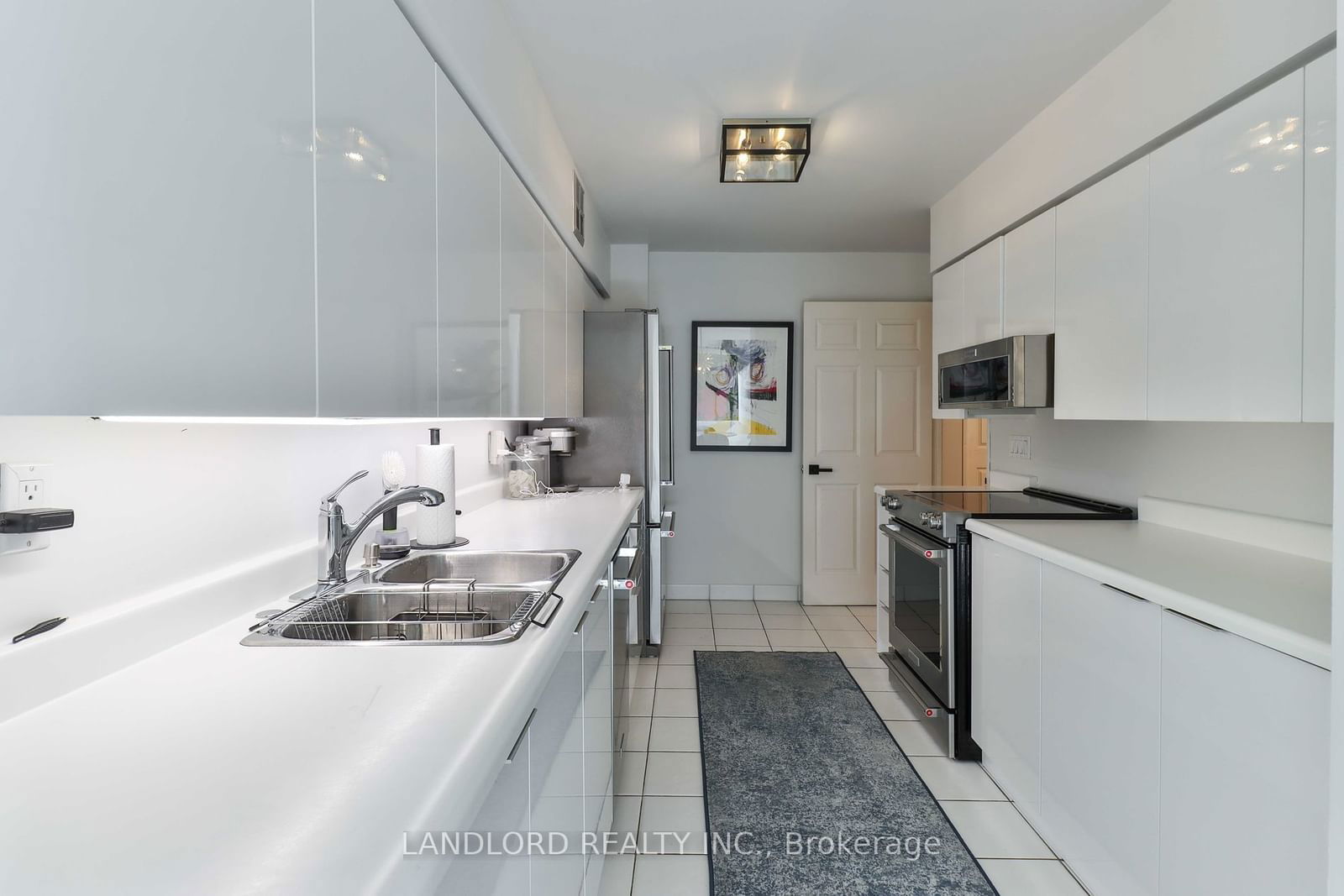 278 Bloor St E, unit 1801 for rent