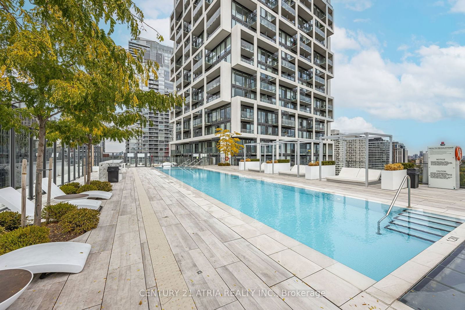 8 Hillsdale Ave, unit 642 for sale