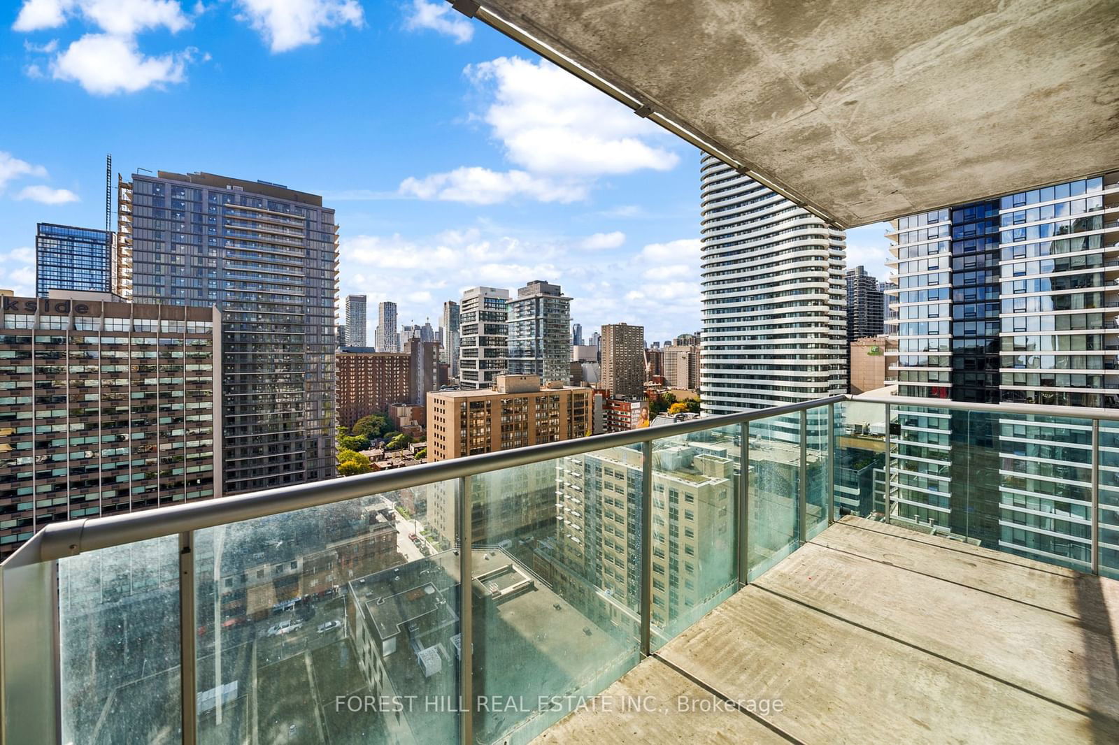 281 Mutual St, unit 1803 for sale