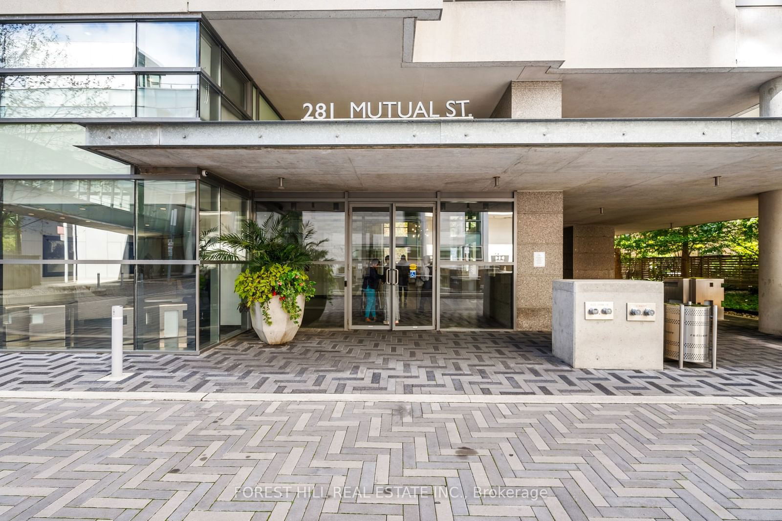 281 Mutual St, unit 1803 for sale