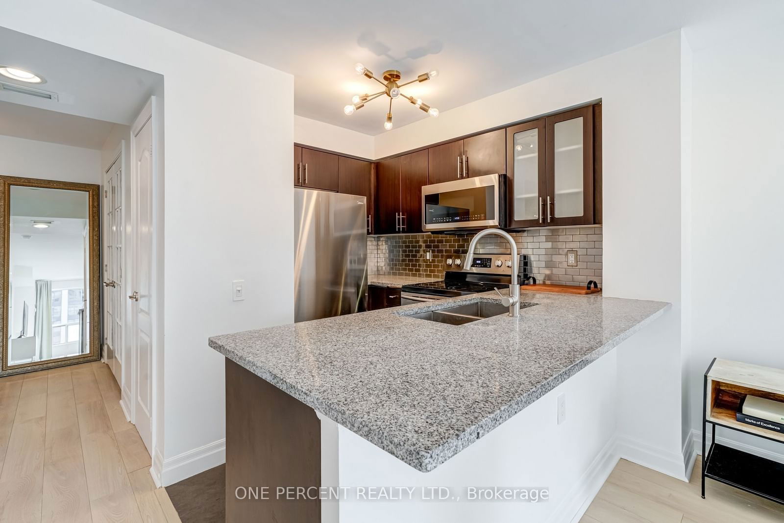 21 Hillcrest Ave, unit 1105 for sale