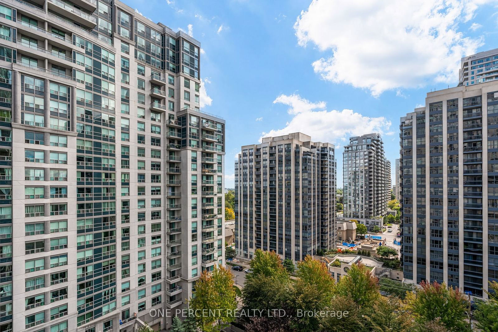 21 Hillcrest Ave, unit 1105 for sale