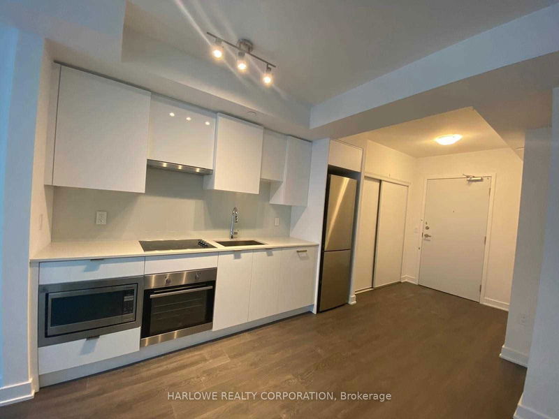 99 Broadway Ave, unit 2007 Nt for rent