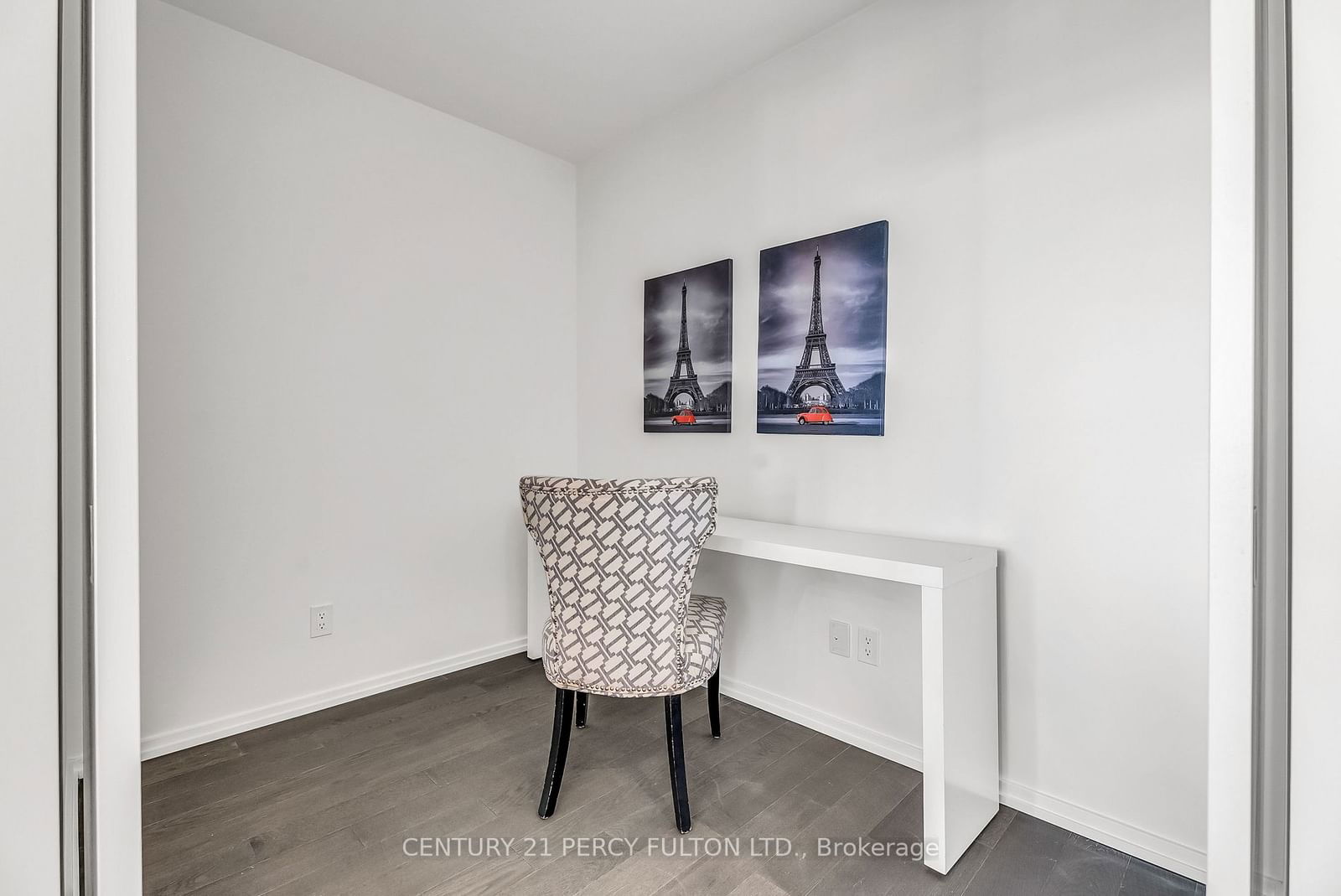 8 Hillsdale Ave E, unit 1716 for rent