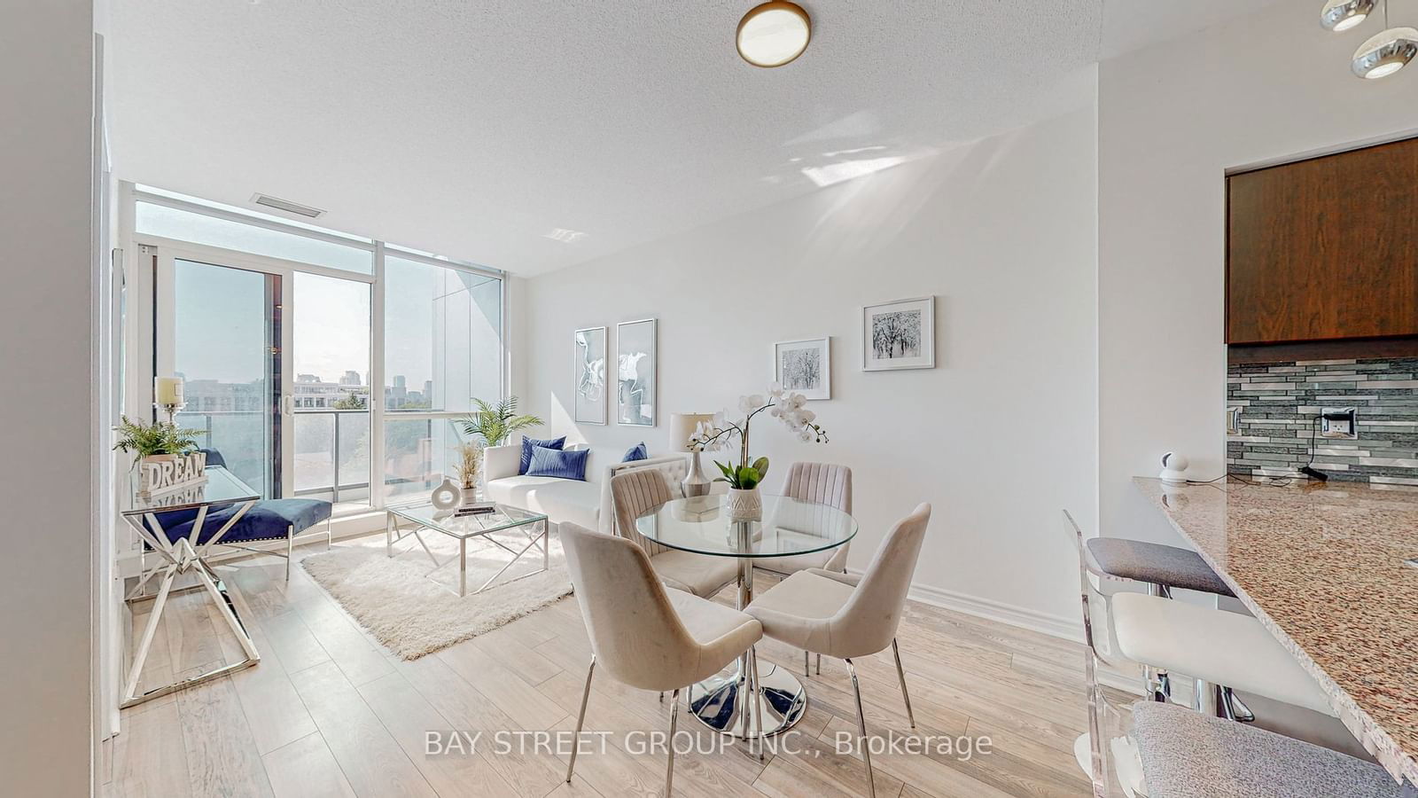 2885 Bayview Ave, unit 721 for sale