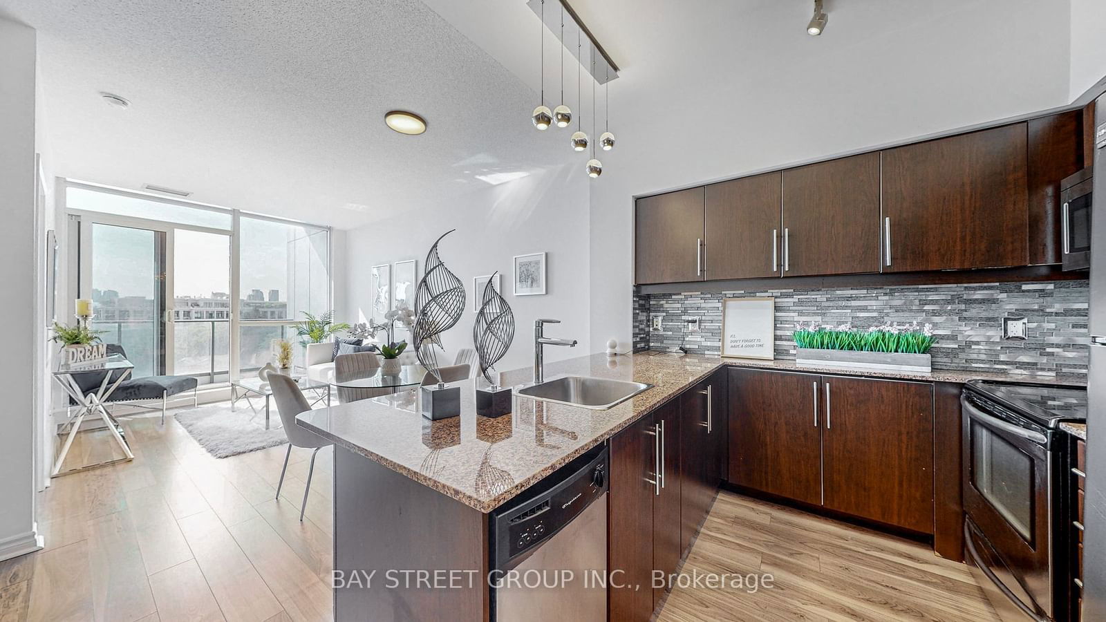 2885 Bayview Ave, unit 721 for sale