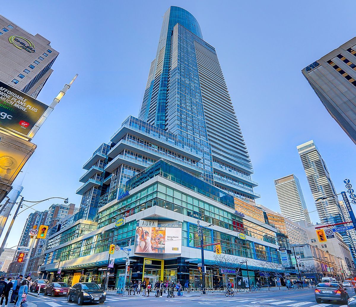 386 Yonge St, unit 5202 for rent