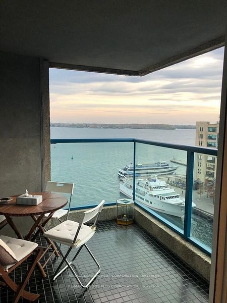 99 Harbour Sq, unit 1211 for sale