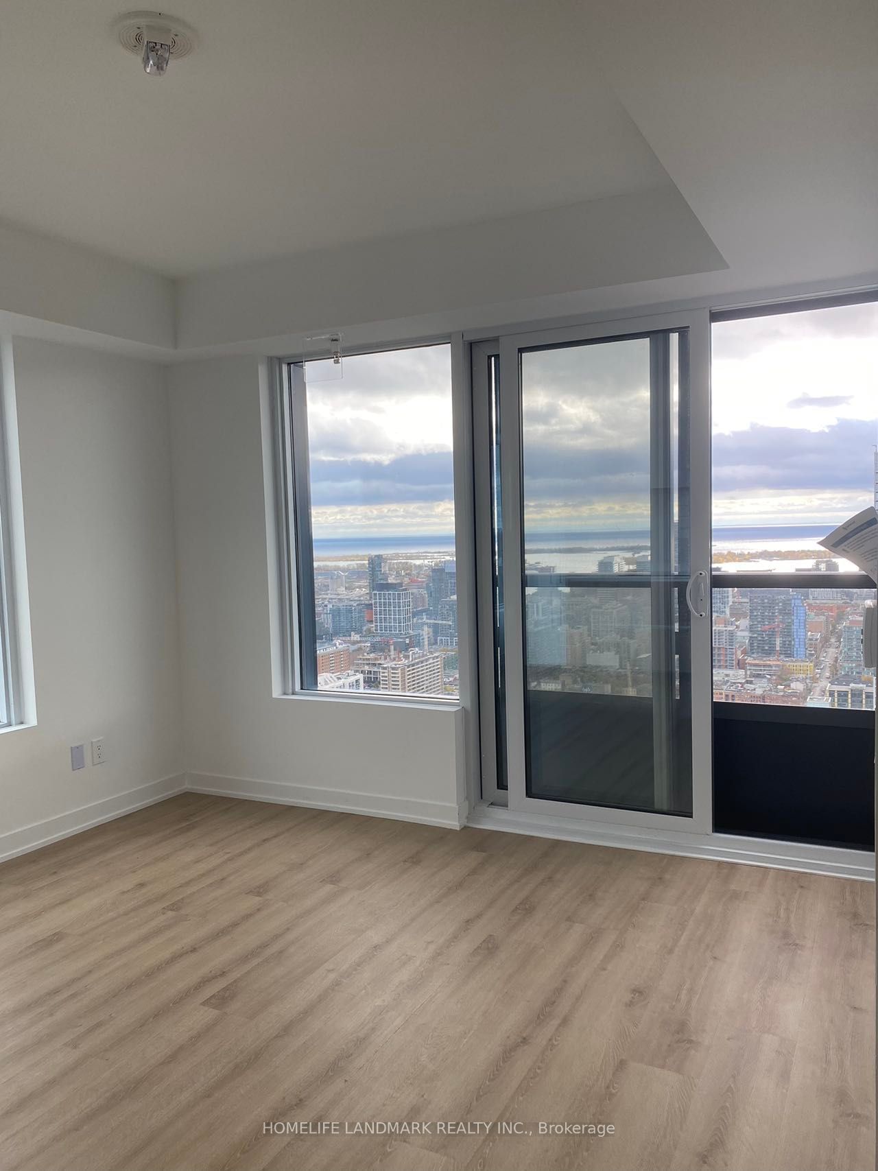 319 Jarvis St, unit 5015 for rent