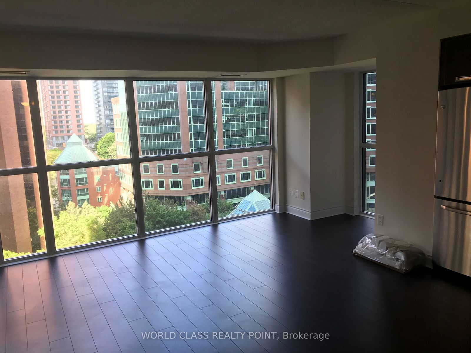 28 Ted Rogers Way, unit 912 for rent