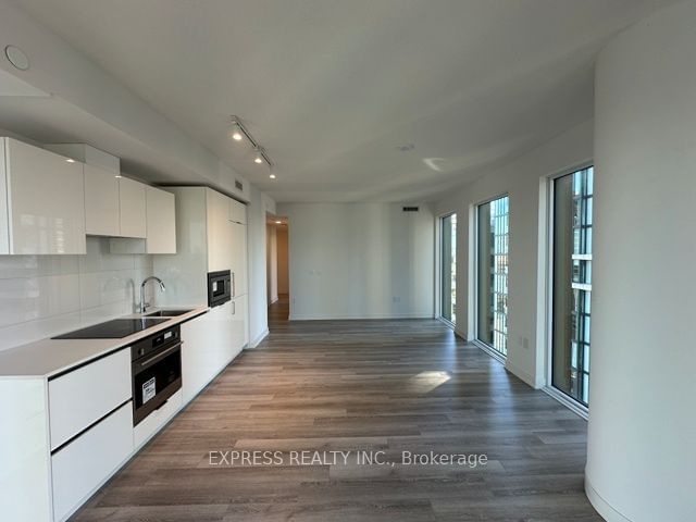 238 Simcoe St, unit 2304 for rent