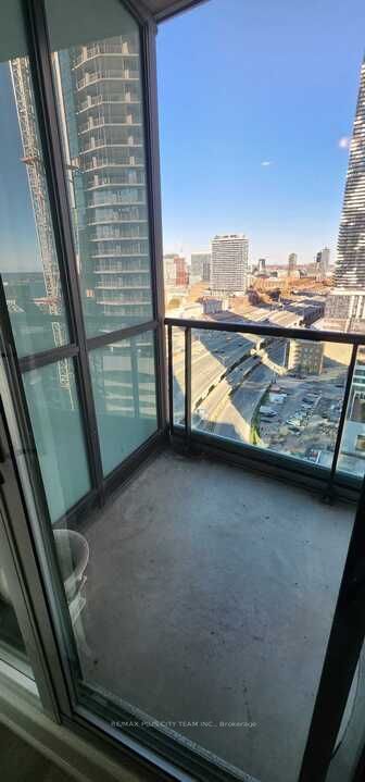 16 Yonge St, unit 2306 for rent