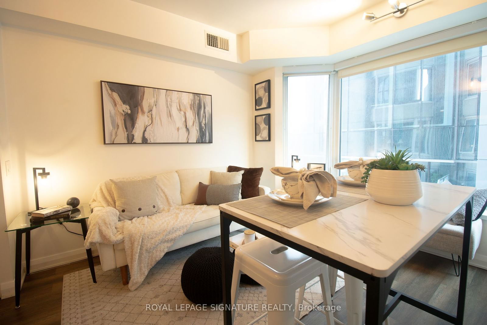 155 Yorkville Ave, unit 505 for sale