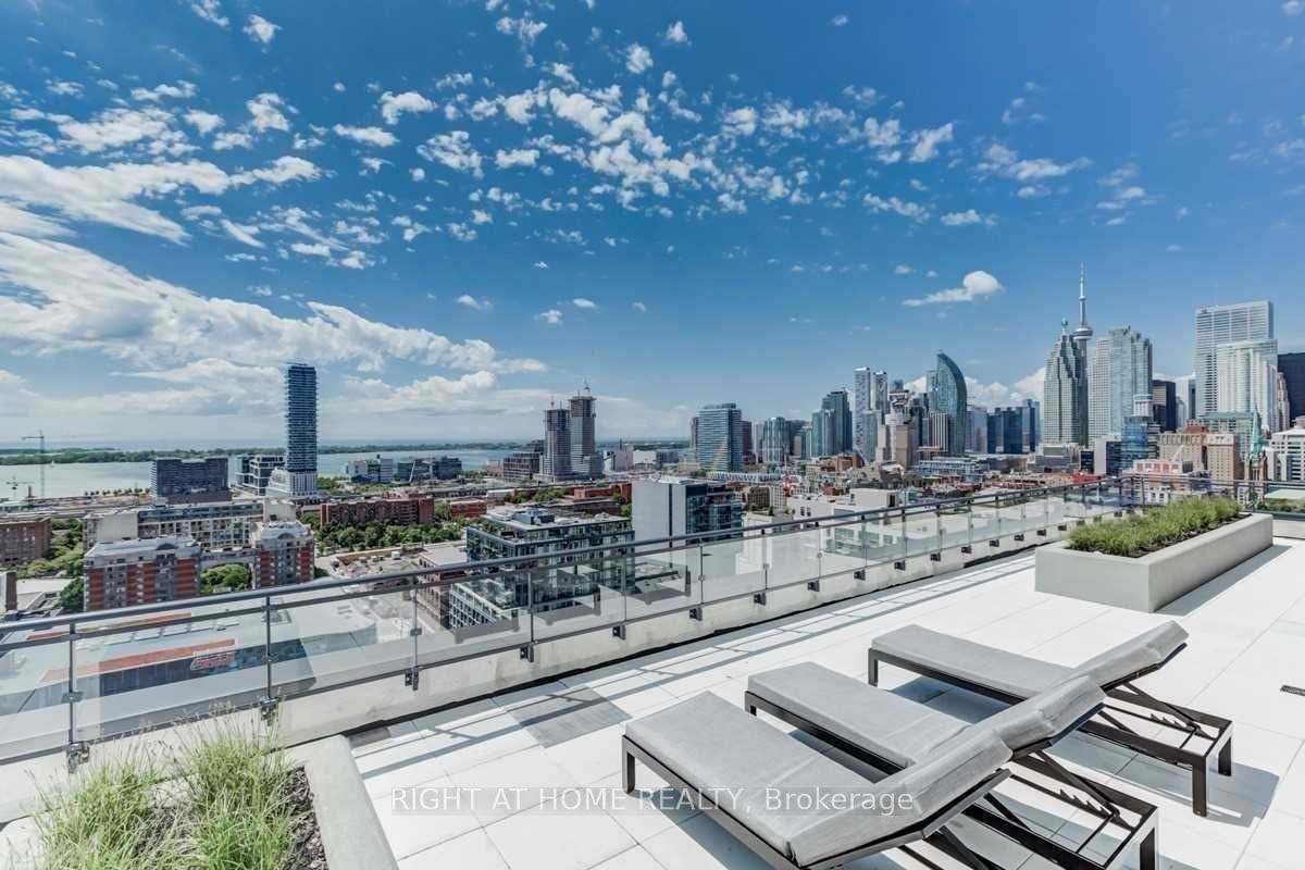 460 Adelaide St E, unit 820 for sale