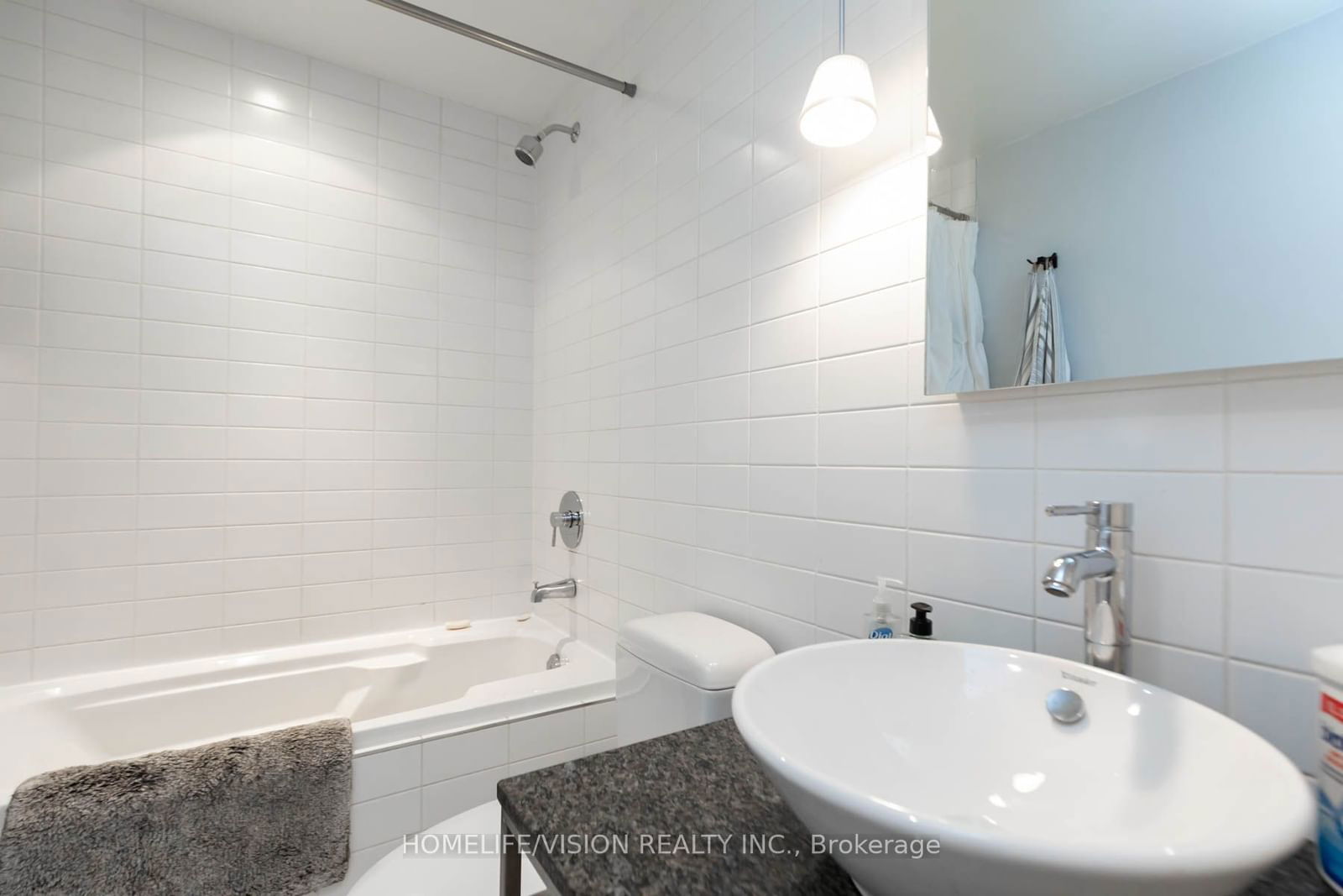 75 Portland St, unit 421 for rent