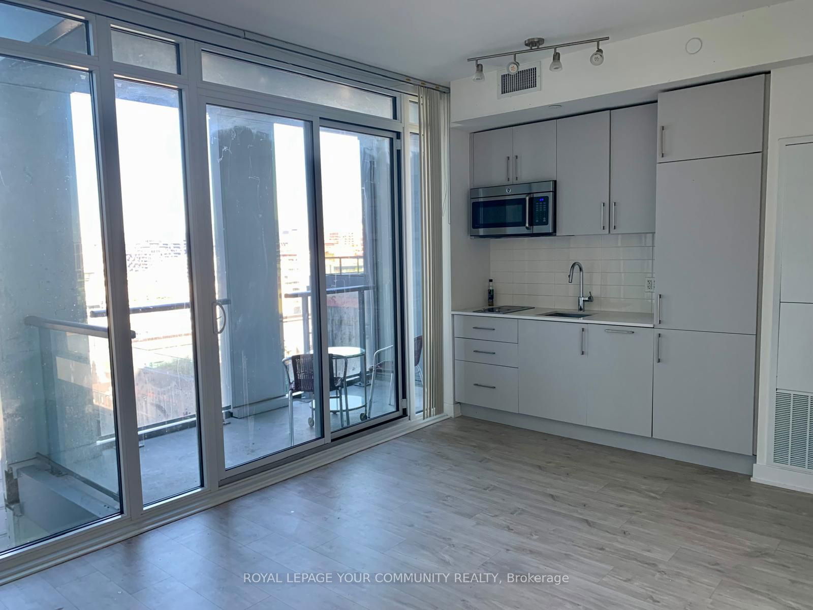 576 Front St W, unit 1401 for rent