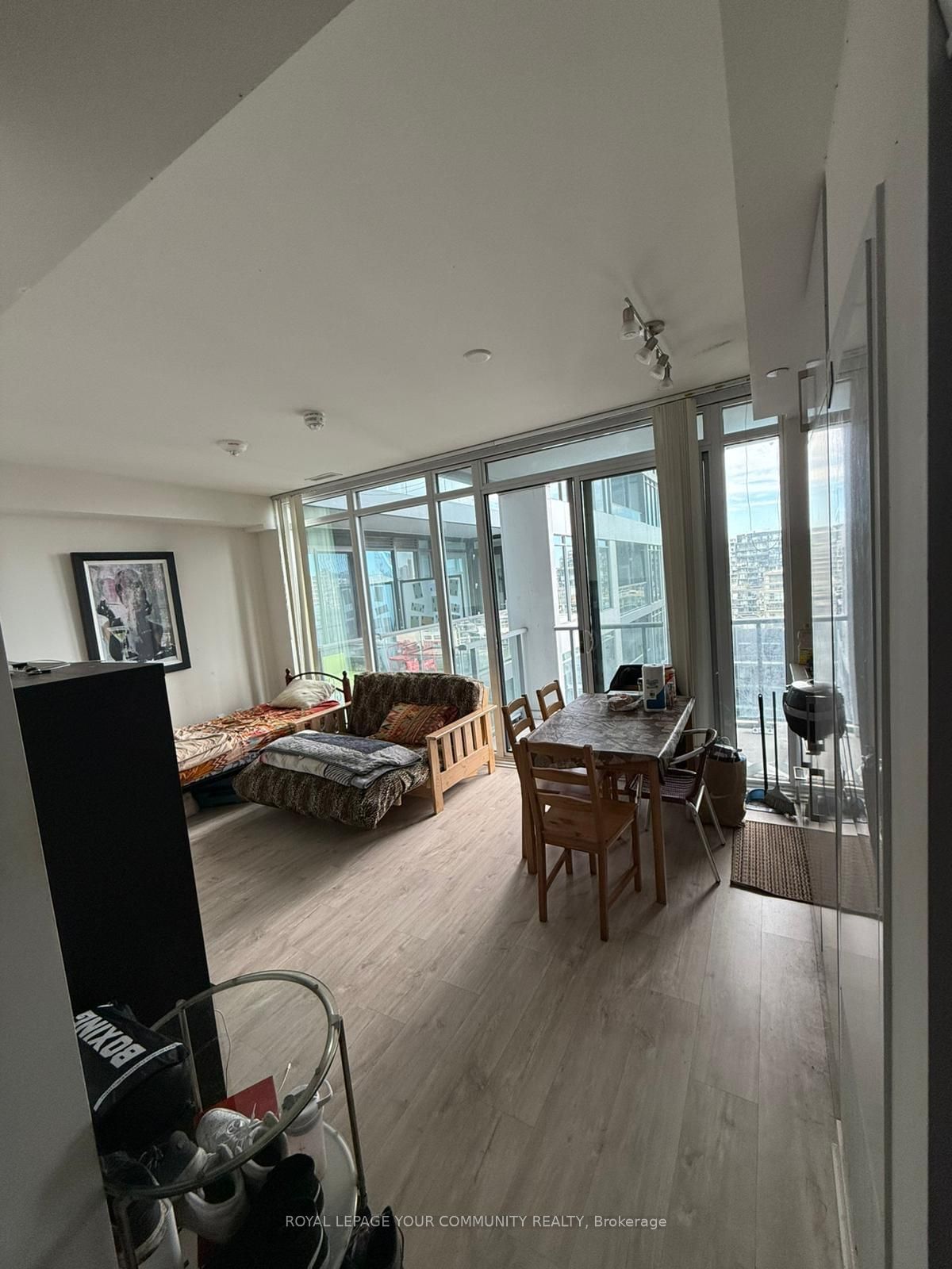 576 Front St W, unit 1401 for rent