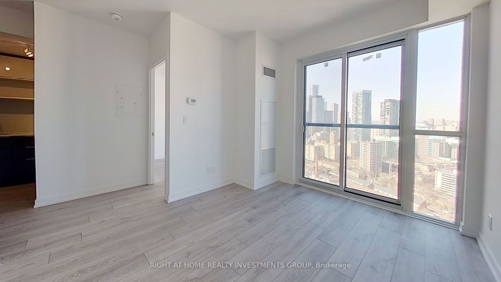 159 Wellesley St E, unit 2902 for rent