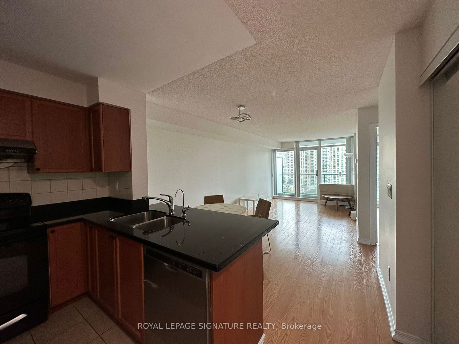 5500 Yonge St, unit 1201 for rent