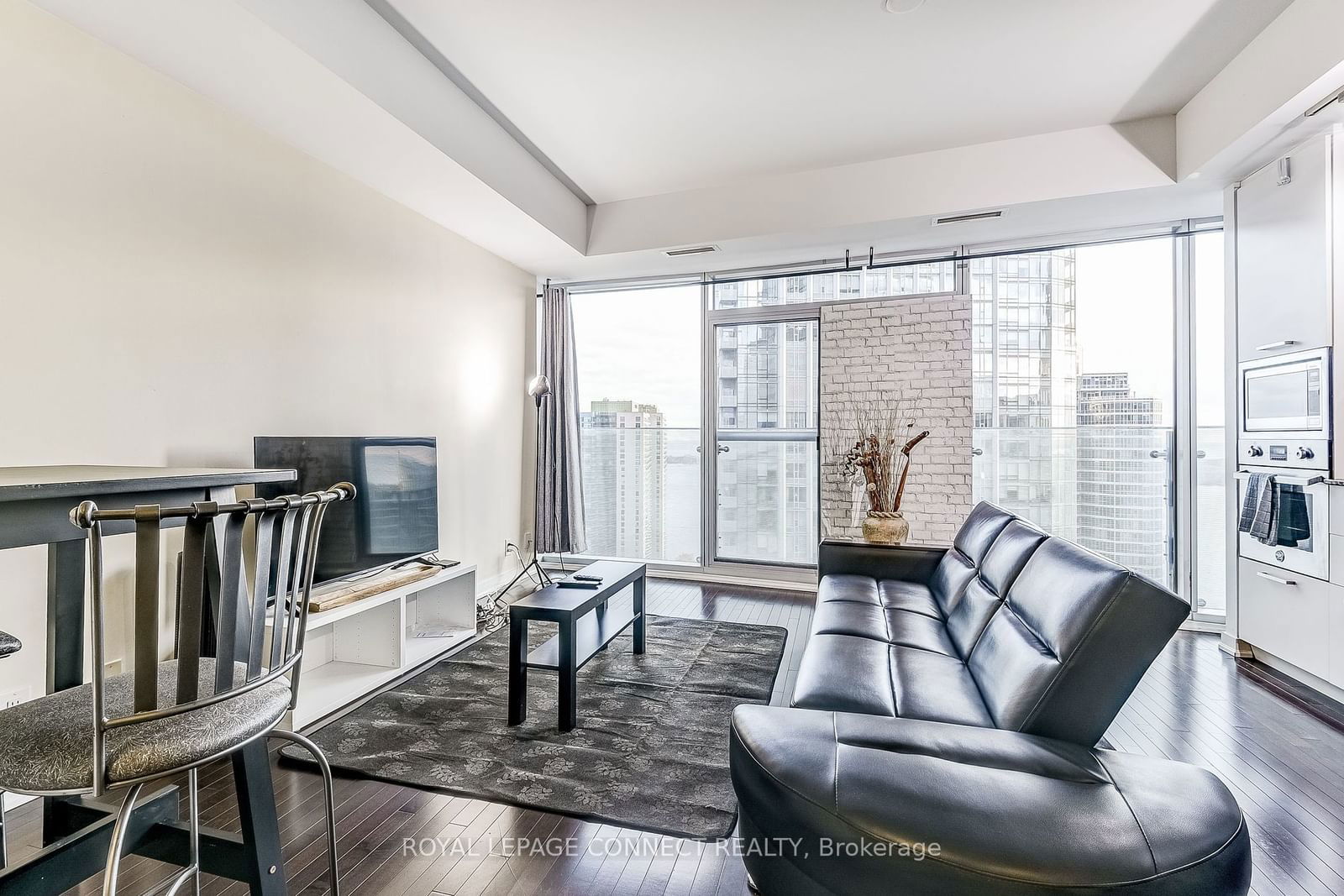 14 York St, unit 2804 for sale