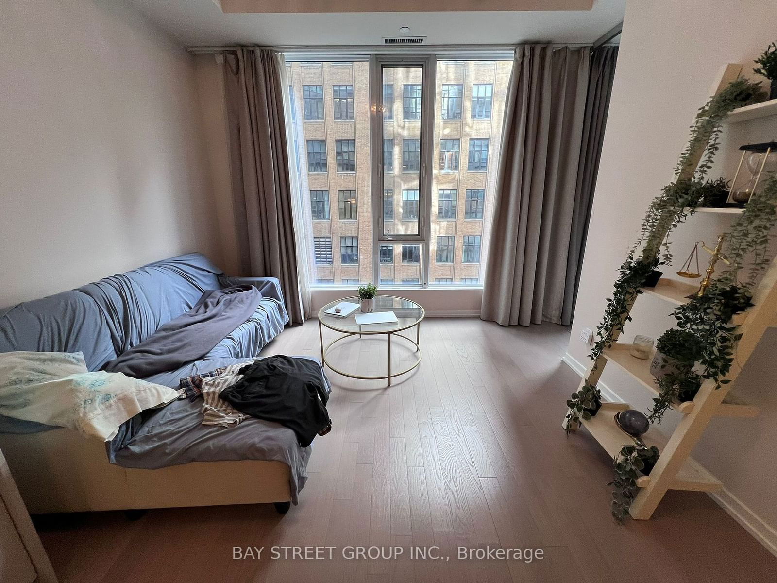 101 Peter St, unit 410 for rent