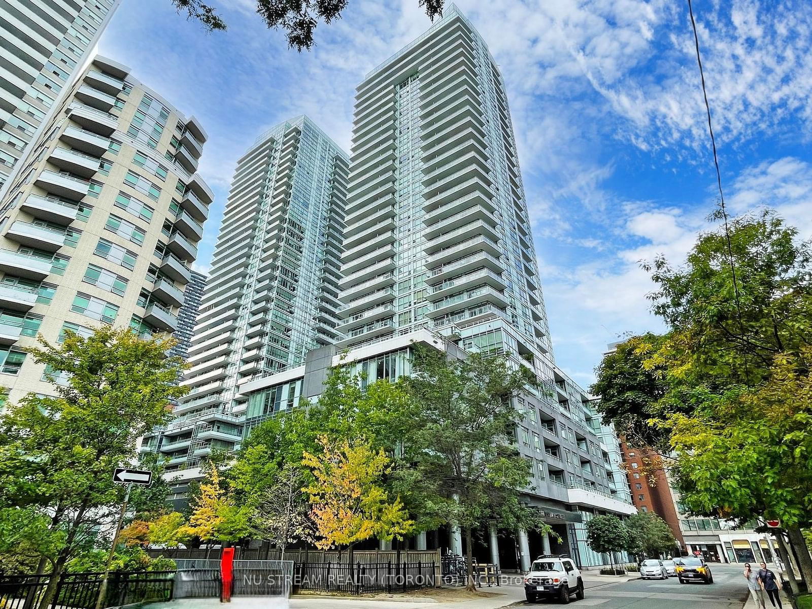 98 Lillian St, unit 2720 for sale