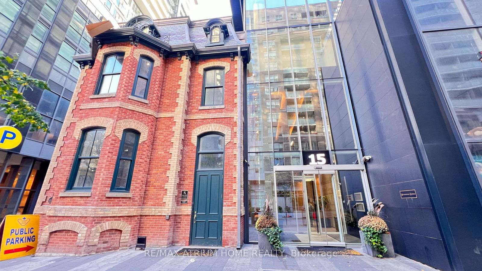 15 Grenville St, unit 2205 for rent