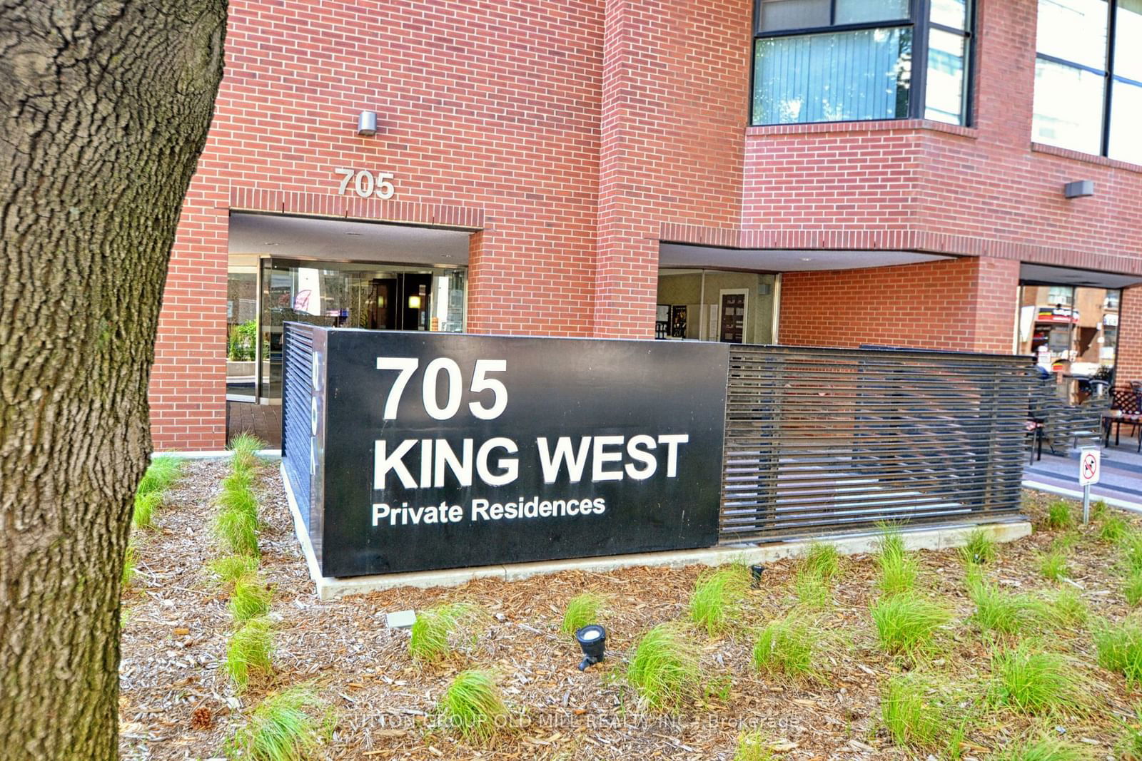 705 King St W, unit 909 for rent