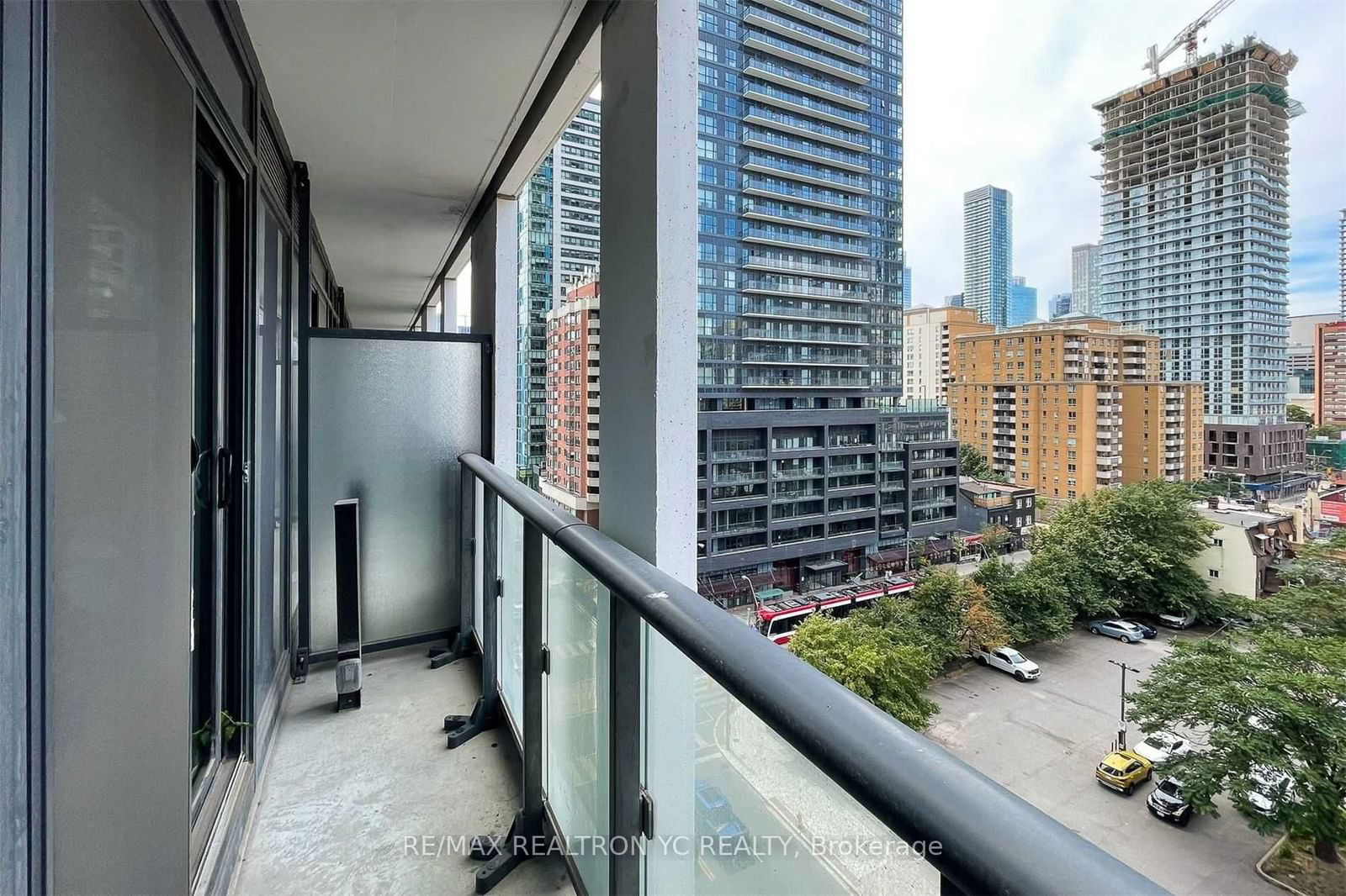 251 Jarvis St, unit 832 for sale