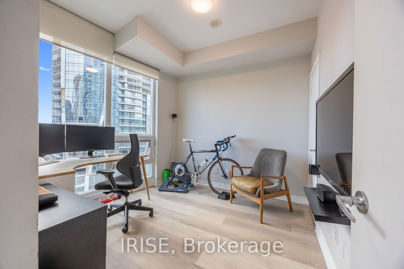 16 Yonge St, unit 2205 for sale