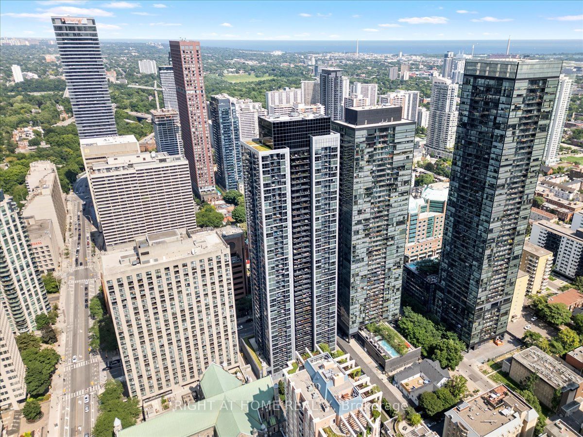 28 Ted Rogers Way, unit 4204 for sale