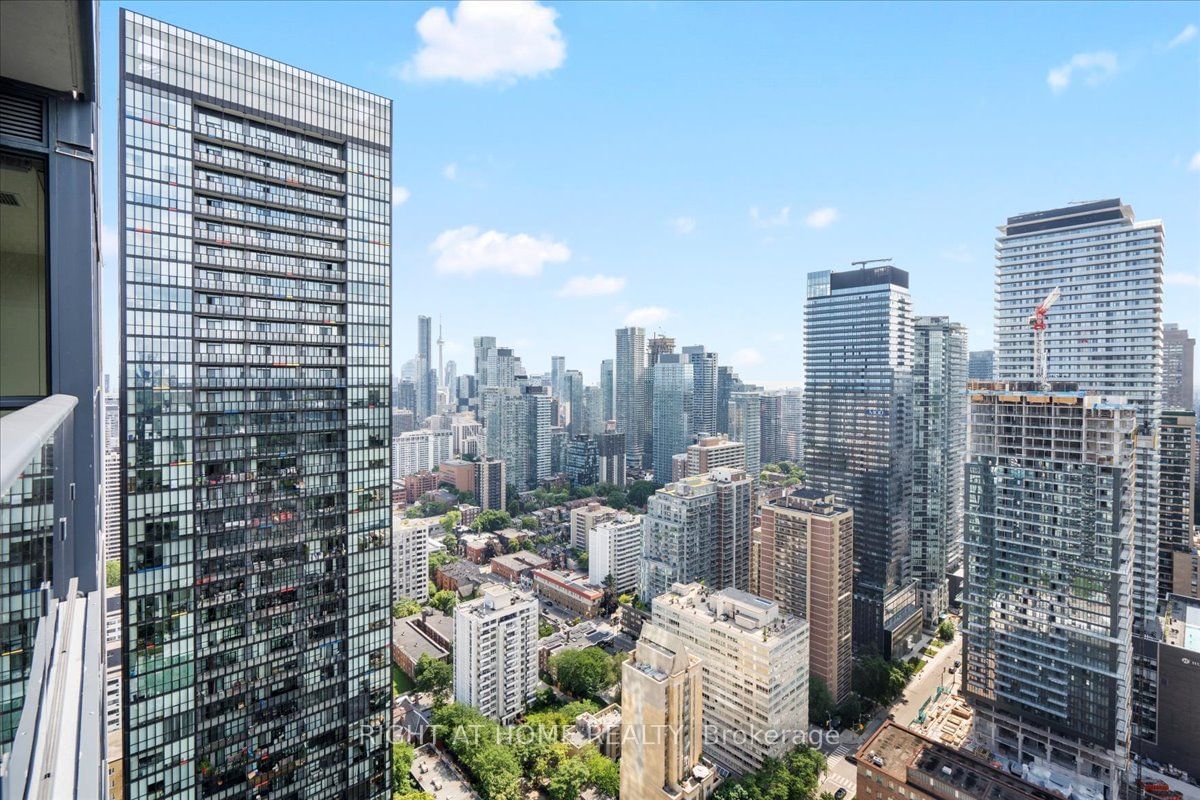 28 Ted Rogers Way, unit 4204 for sale