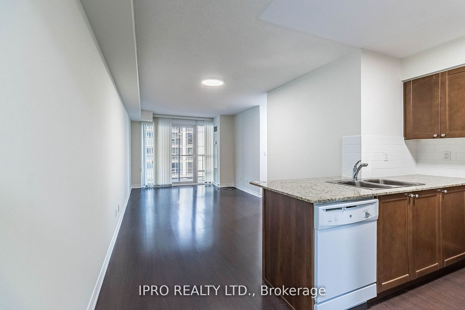 761 Bay St, unit 2401 for sale