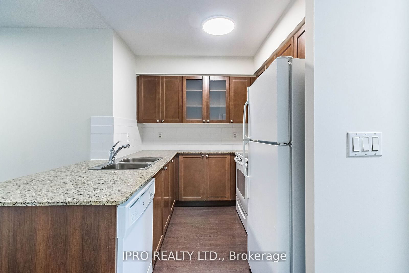 761 Bay St, unit 2401 for sale