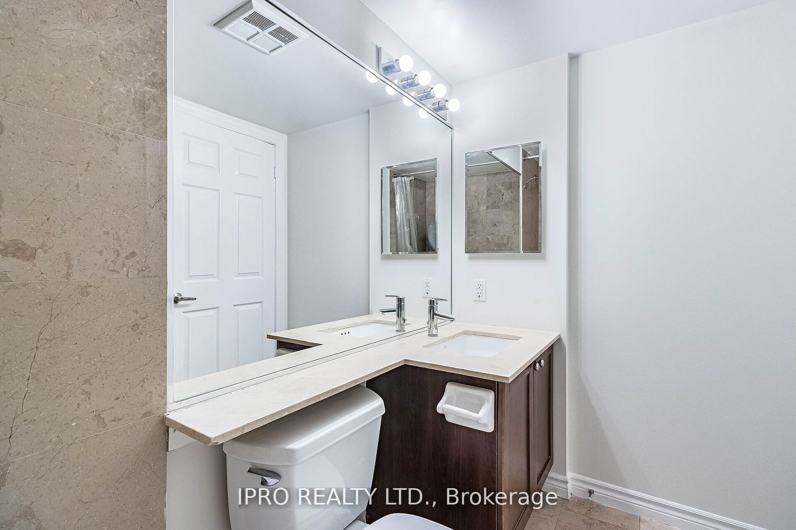 761 Bay St, unit 2401 for sale