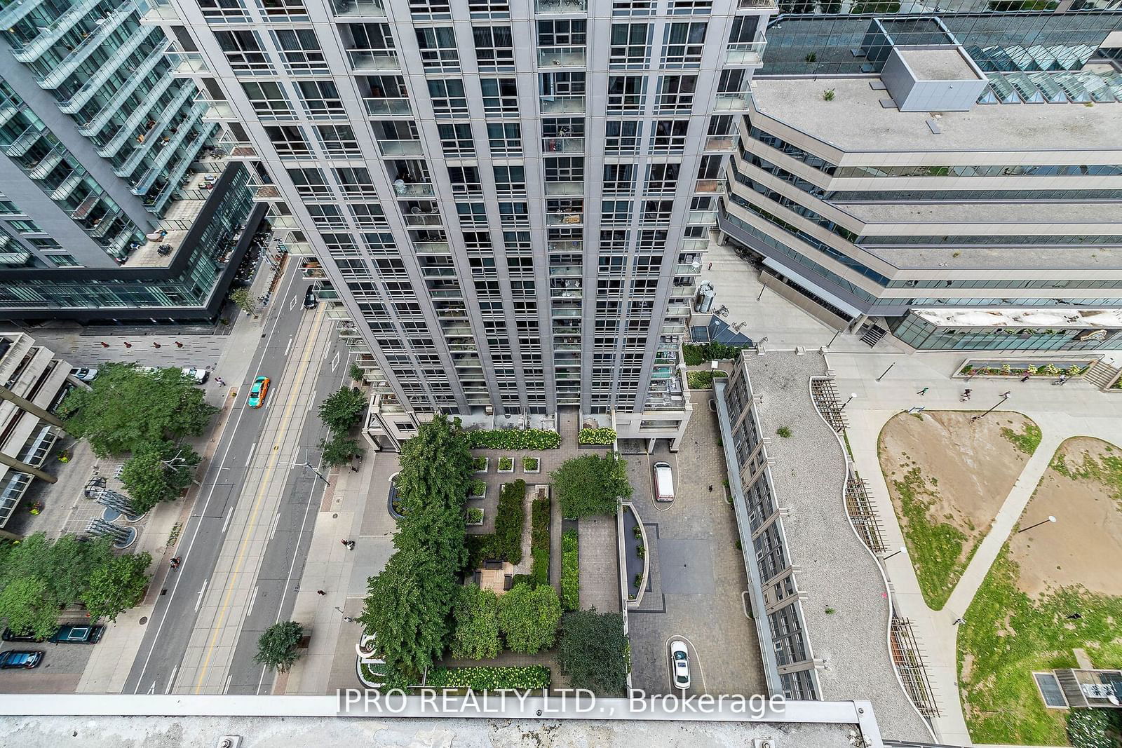 761 Bay St, unit 2401 for sale