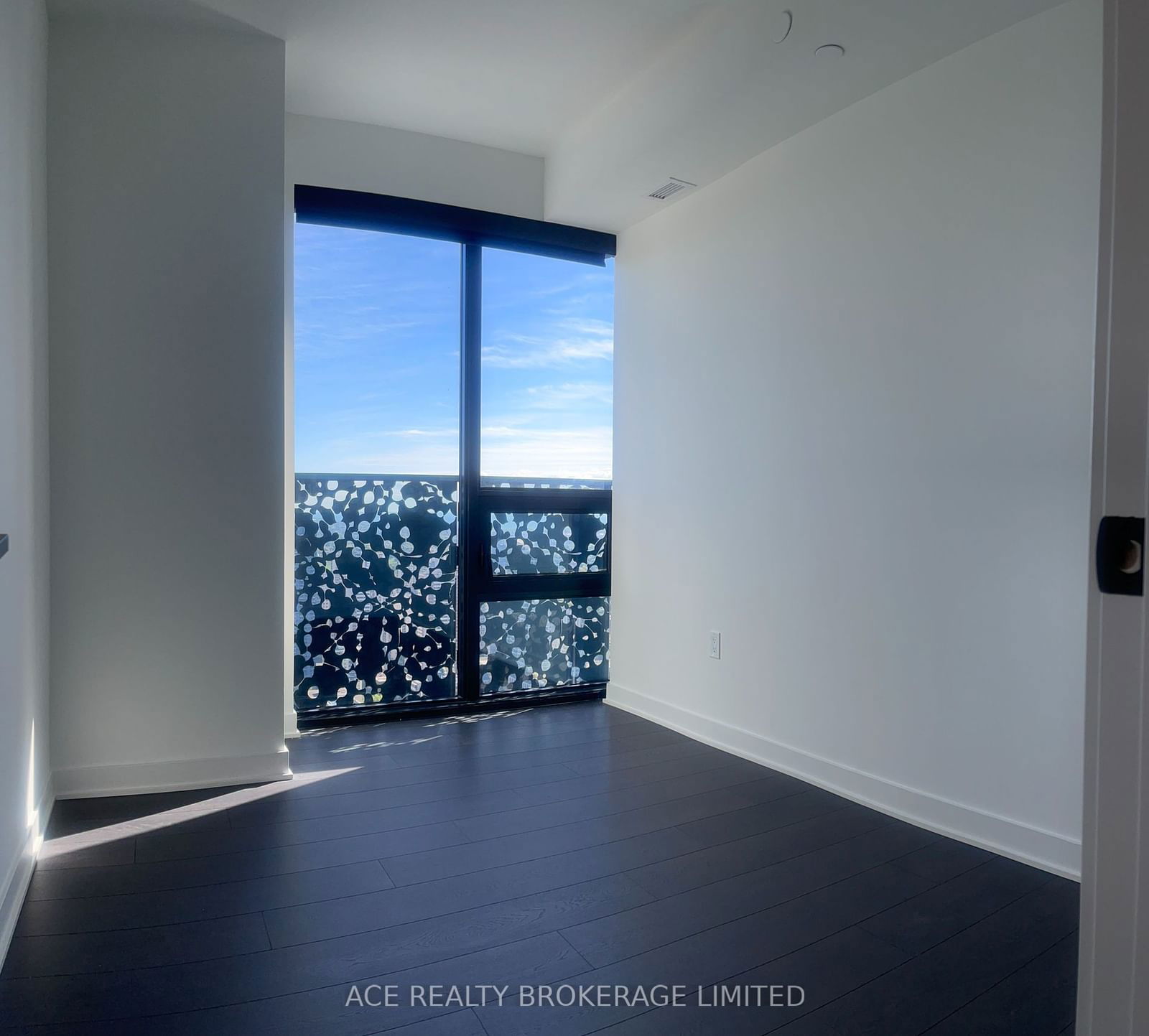 55 Charles St E, unit 4602 for rent