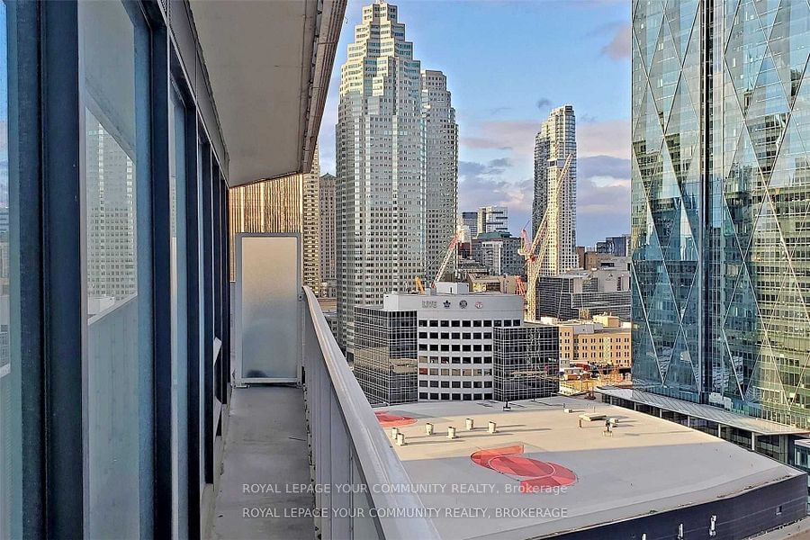 100 HARBOUR St, unit 2407 for sale