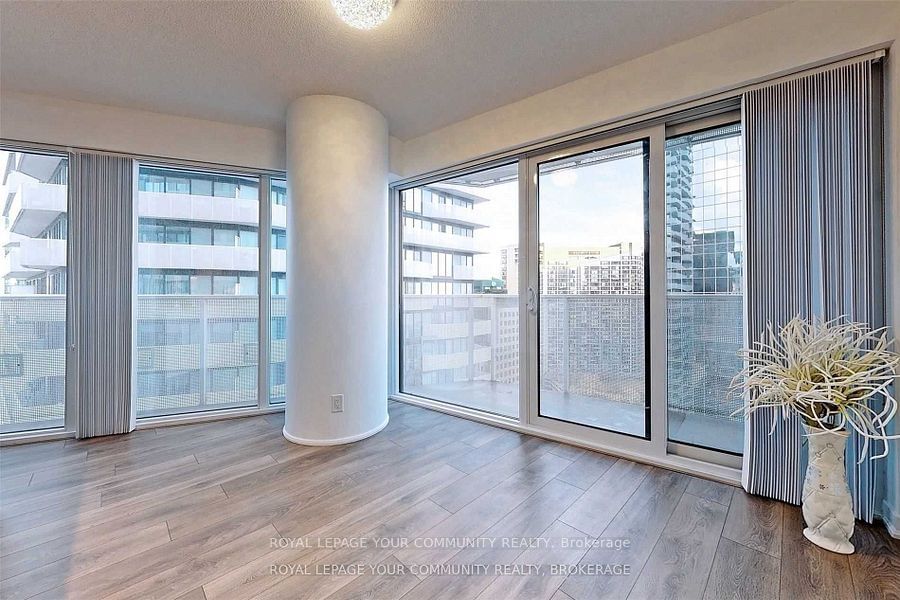 100 HARBOUR St, unit 2407 for sale