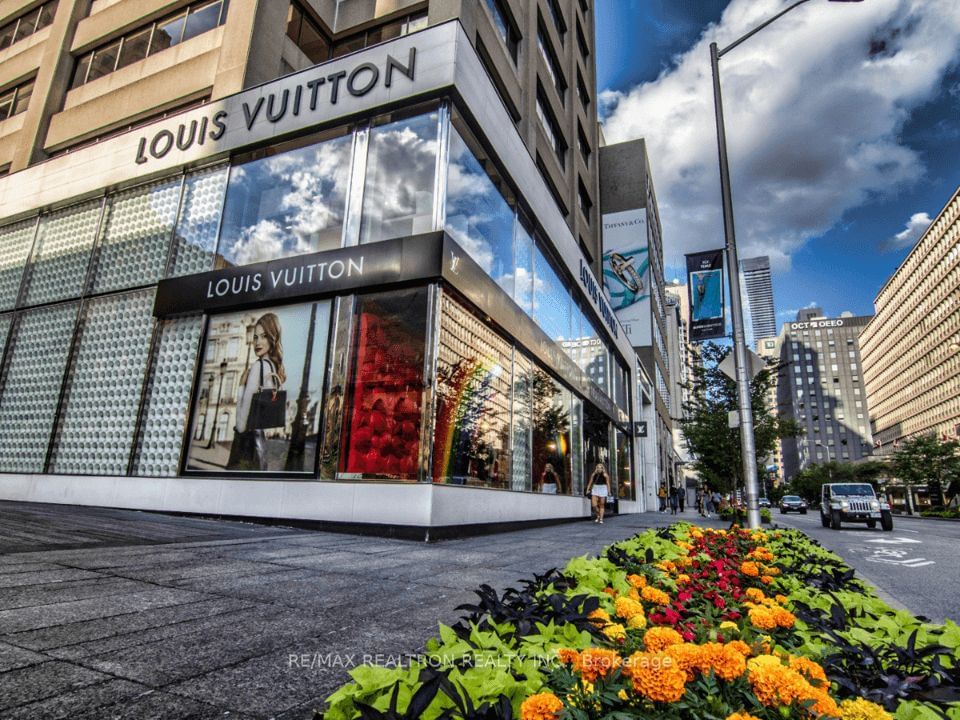 395 BLOOR St E, unit 2904 for sale