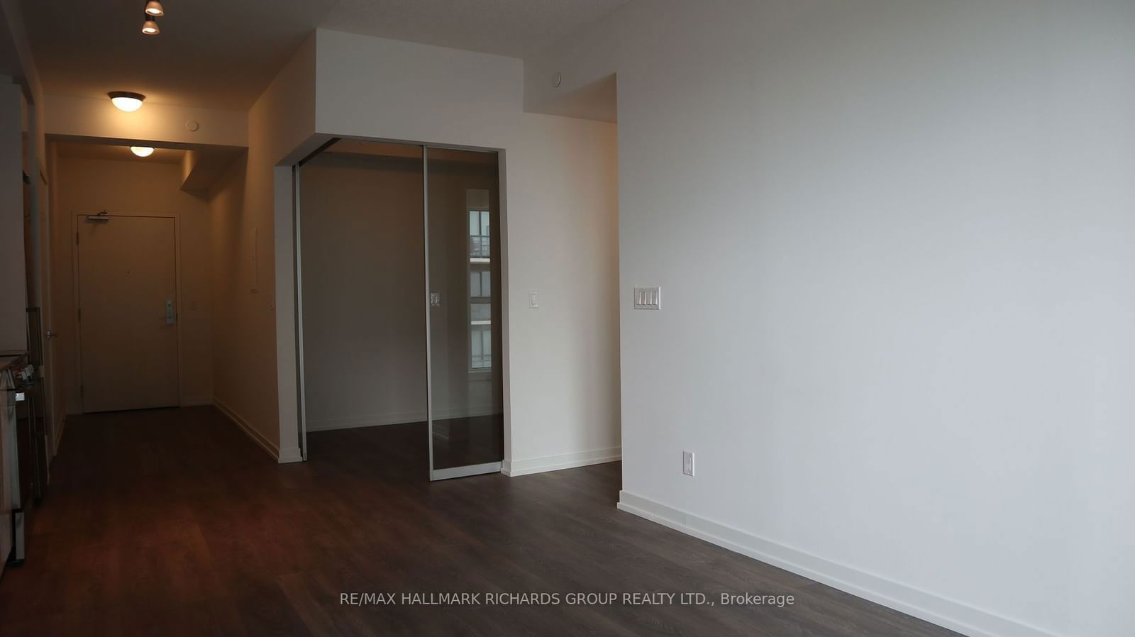 49 East Liberty St, unit 1108 for rent