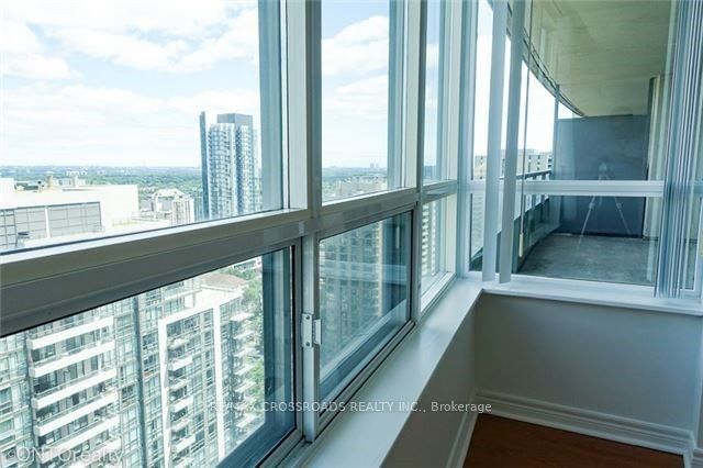 23 Hollywood Ave, unit 3106 for rent