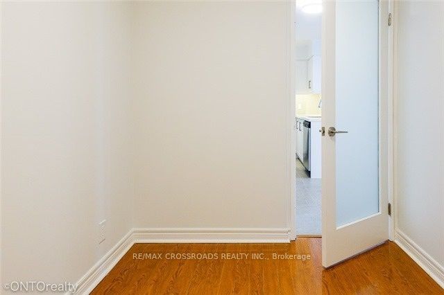 23 Hollywood Ave, unit 3106 for rent