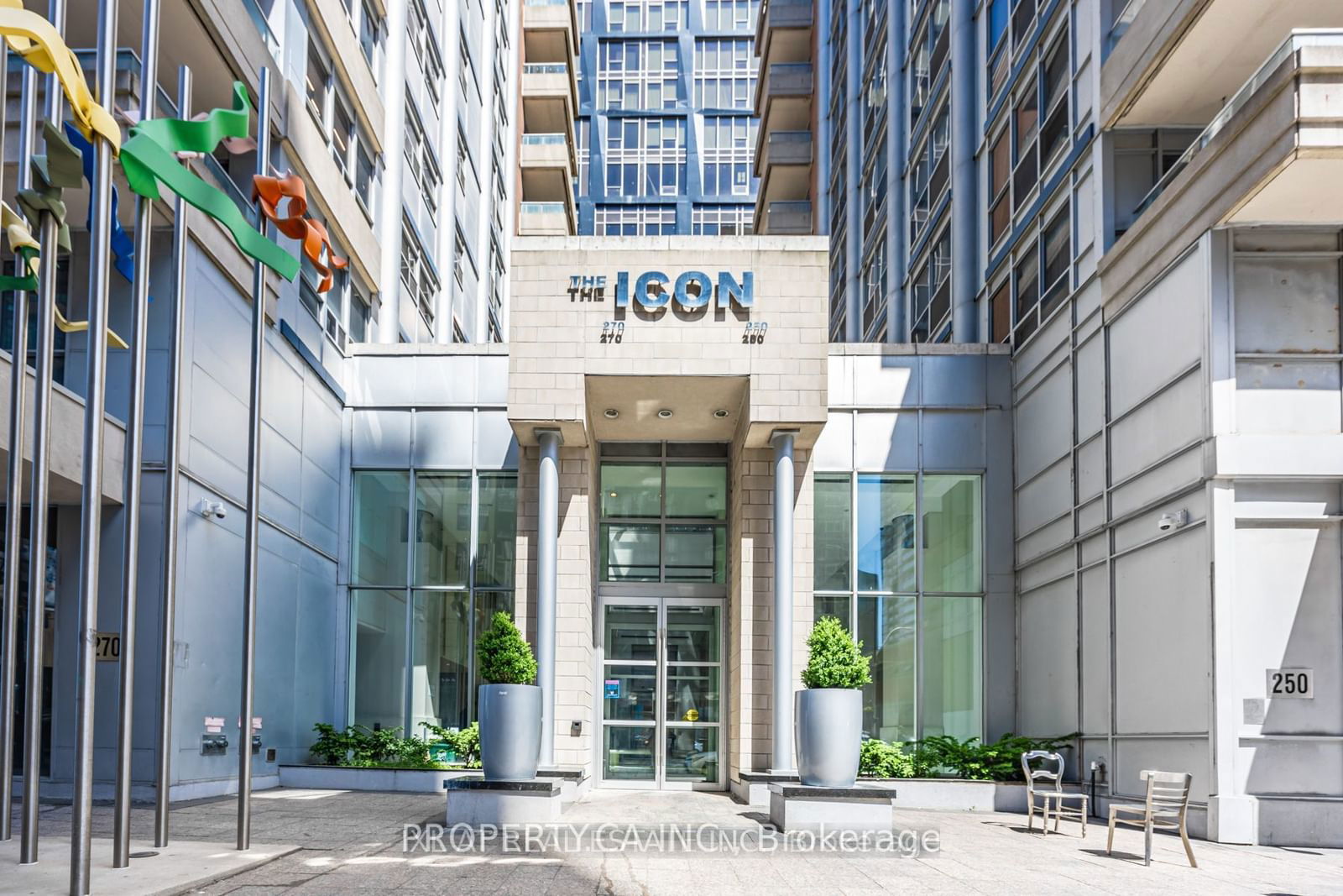 270 Wellington St W, unit 1011 for rent