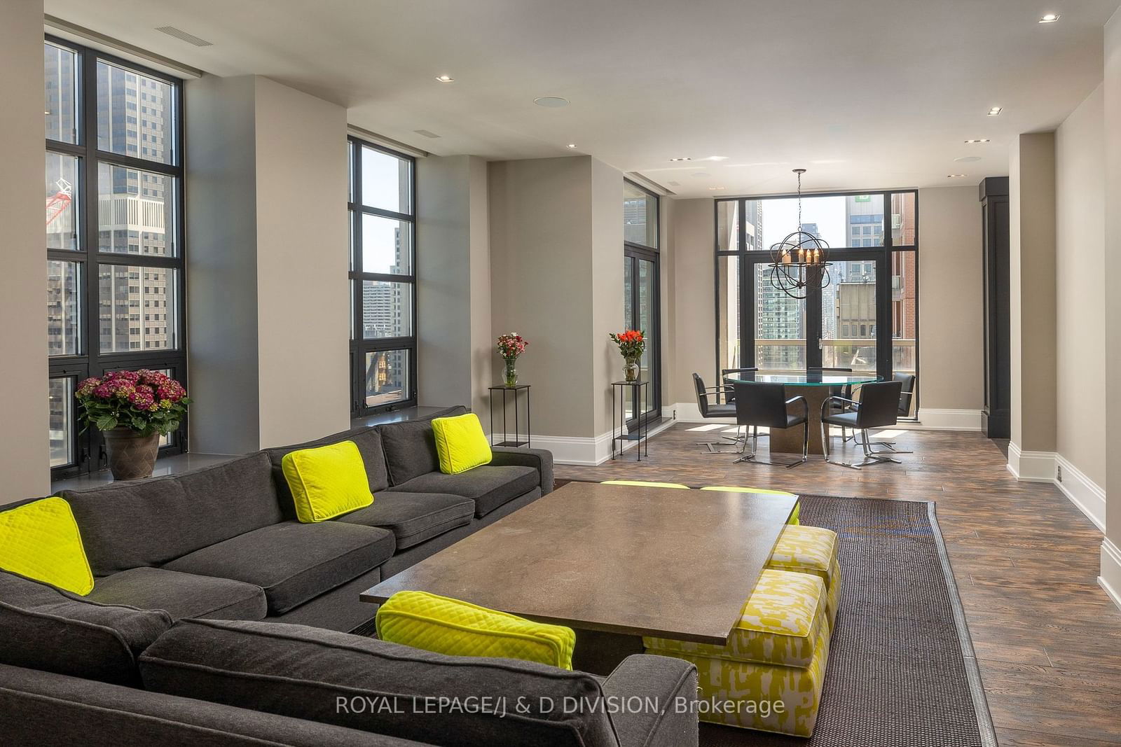 68 Yorkville Ave, unit 1601 for sale