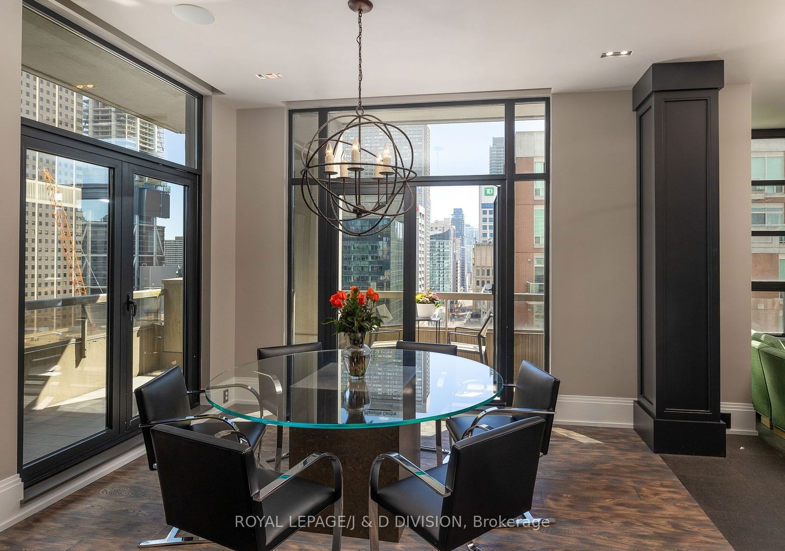 68 Yorkville Ave, unit 1601 for sale